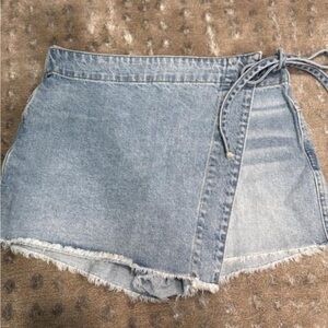 Free people denim skort 
Size 6